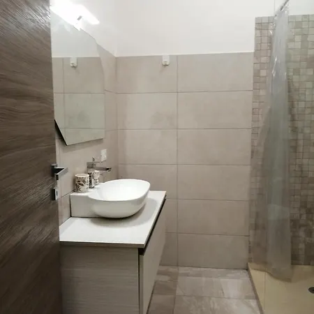 Apartment New Varese Venus *